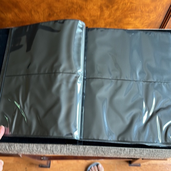 Silverplated and velvet Baby photo album 12 x 10 - Picture 6 of 8